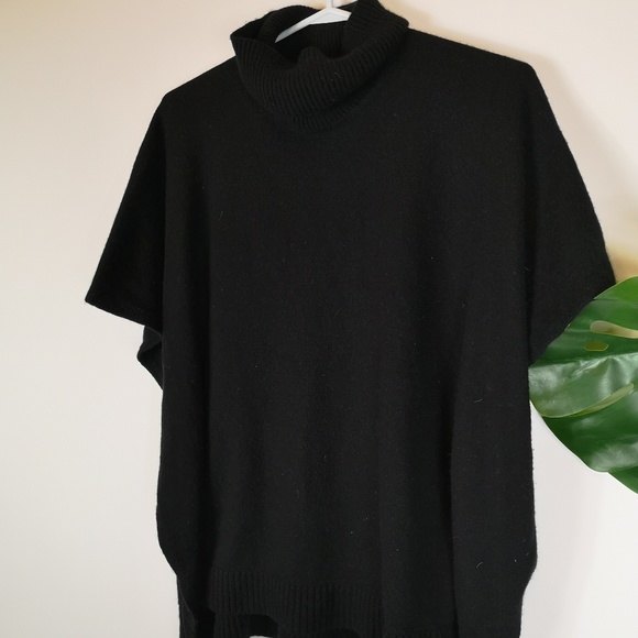 Gorgeous Michael kors wool and cashmere po… - Picture 6 of 6